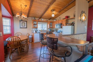 Dining - Lunar Lodge -  Forest Views | Fireplace | Smart TV (Big Bear Lake)