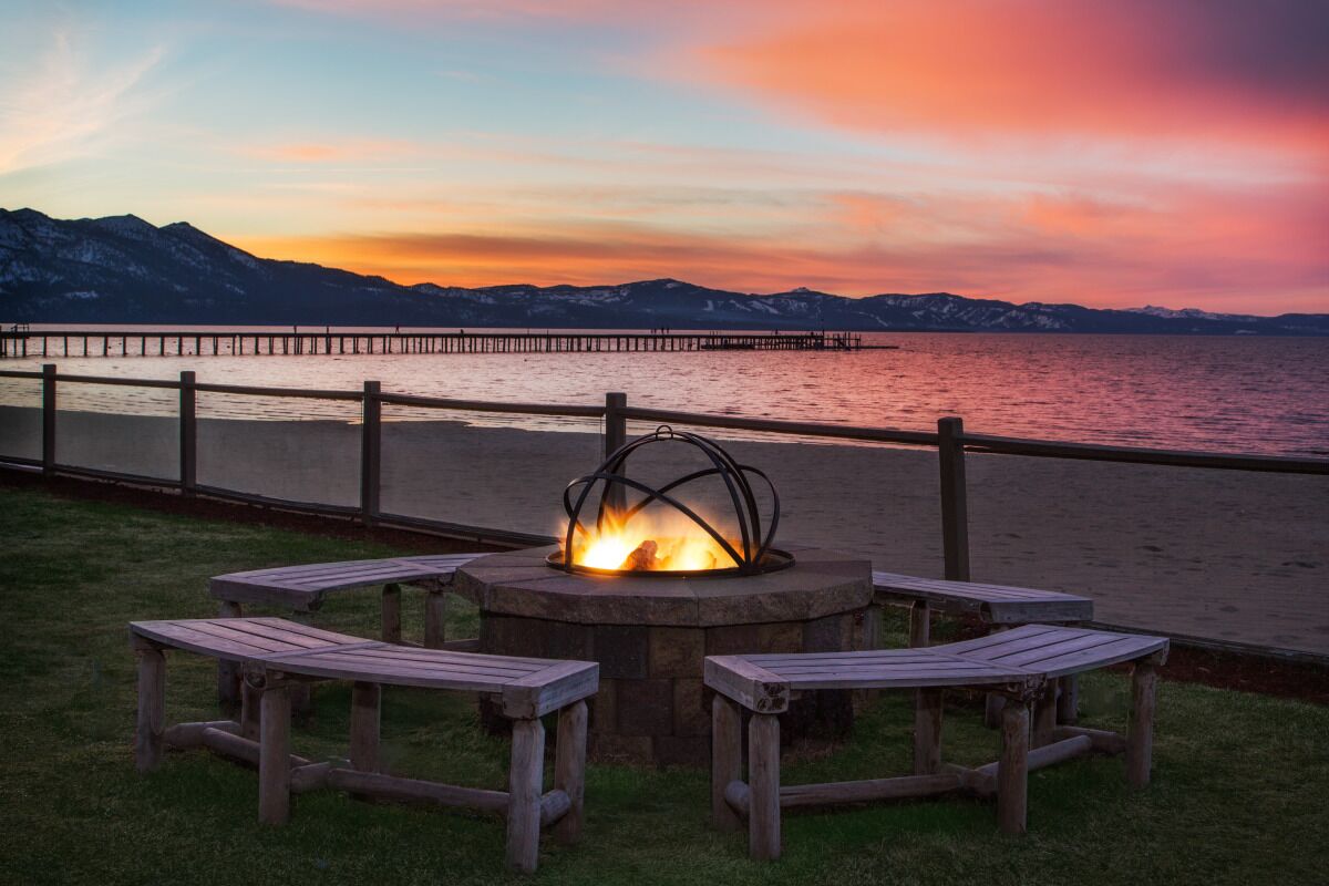 Escape to Lake Tahoe's Natural Paradise! Balcony + Gas Fireplace | Pool & Beach