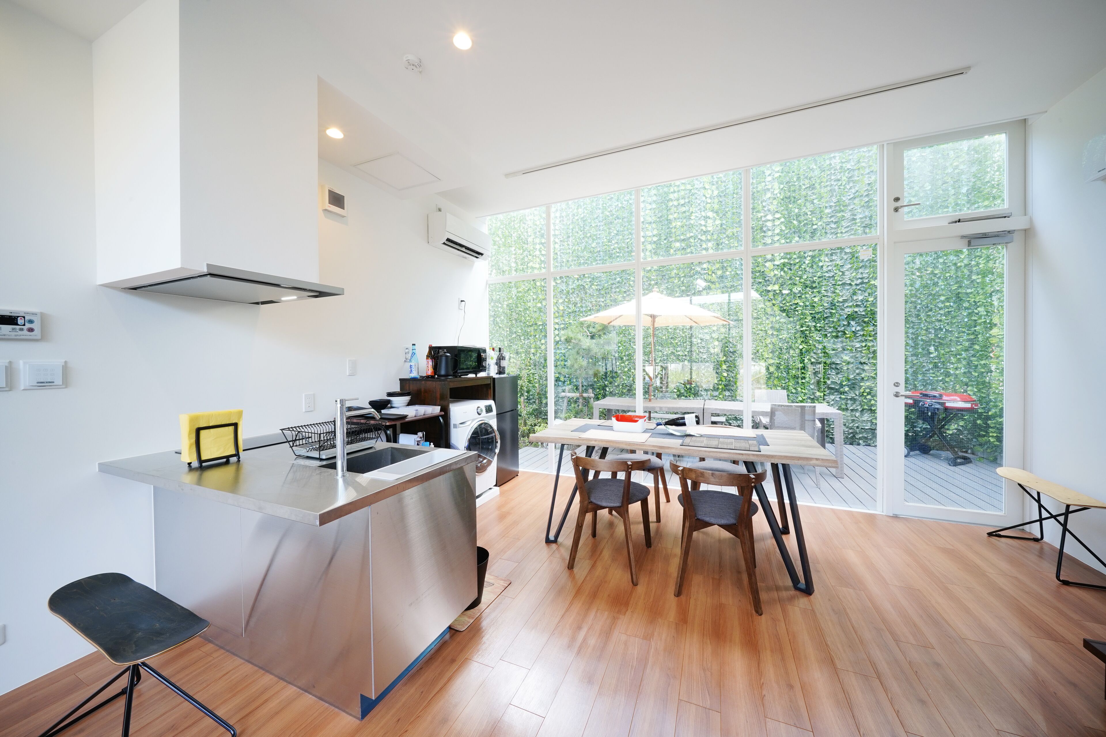 Family House, Non Smoking | In-room dining