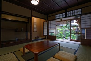 Private Vacation Home | 1 bedroom, free WiFi - Kyoto Nijo Sawaragi no Yado (Kyoto)