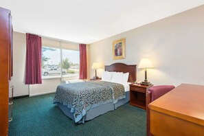 1 bedroom, in-room safe, iron/ironing board, free WiFi