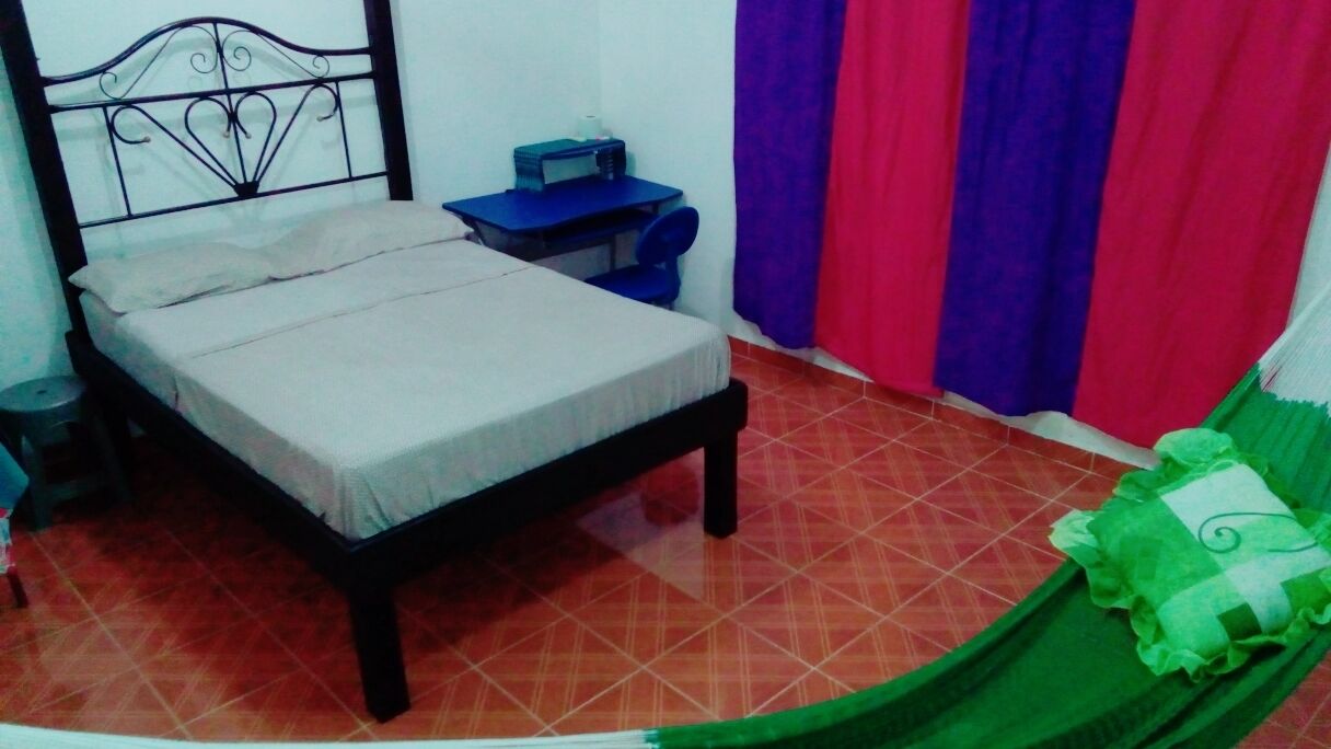 HOSTAL VILLA MERCEDES (HABITACION TAUCH)