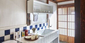 Private Vacation Home | Private kitchen | Fridge, microwave, stovetop, electric kettle
