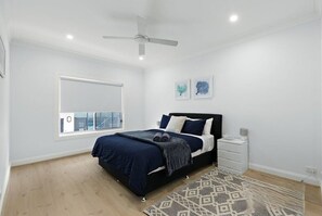 3 Schlafzimmer, Schreibtisch, Bügeleisen/Bügelbrett, WLAN