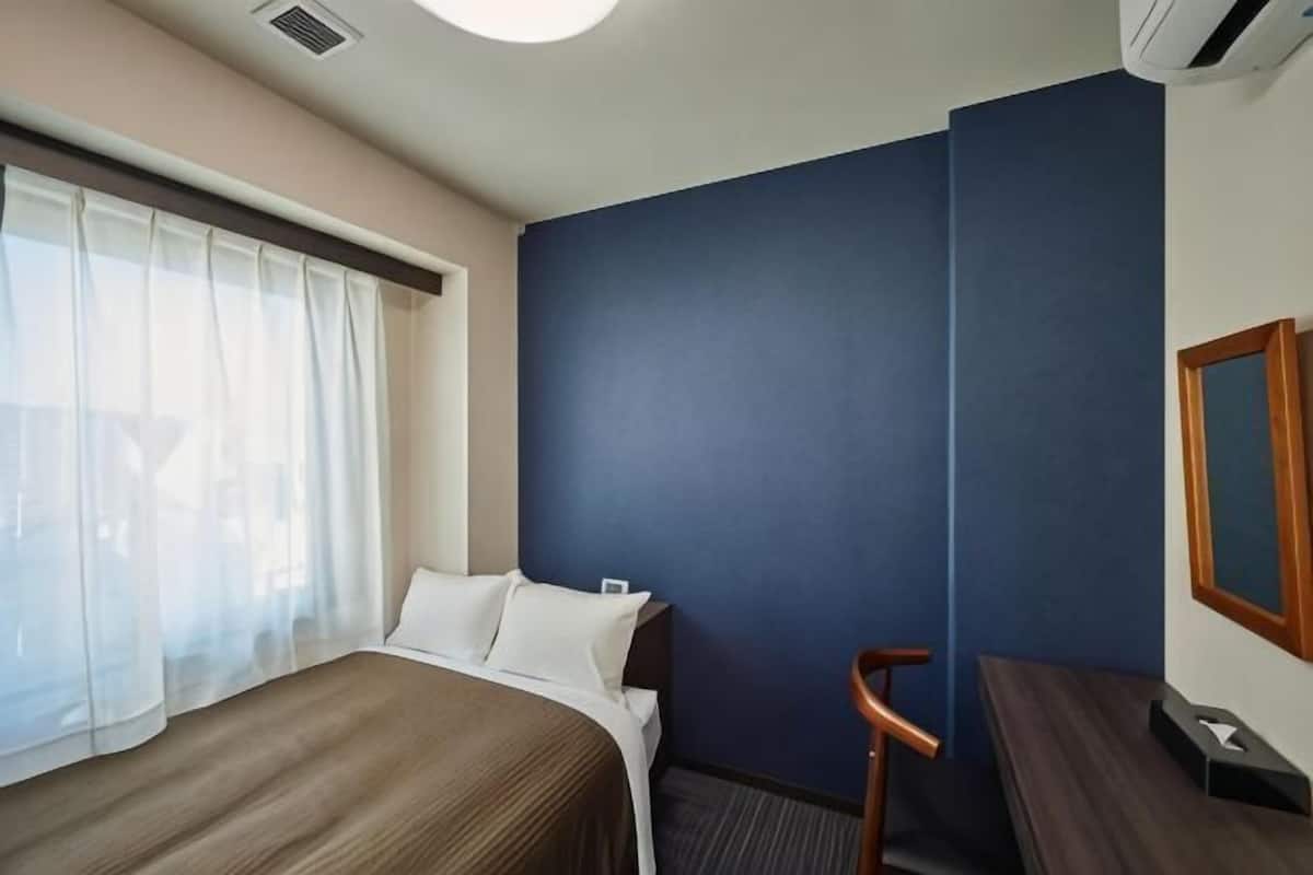 Desk, iron/ironing board, free WiFi
