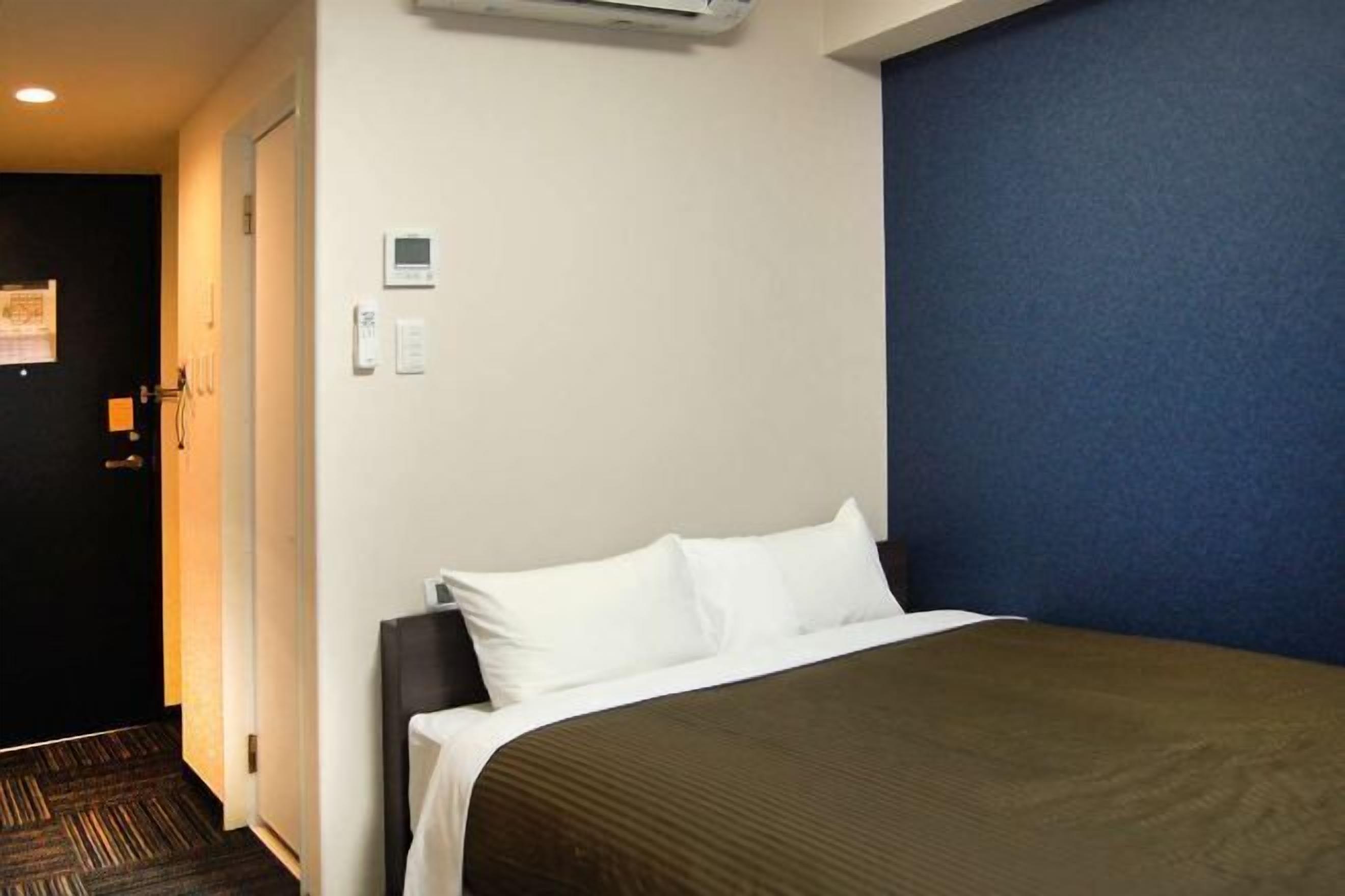 Schreibtisch, Bügeleisen/Bügelbrett, kostenloses WLAN