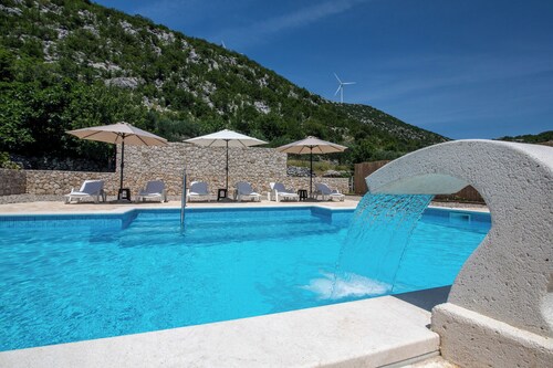 Magnificent Holiday home in Seoca