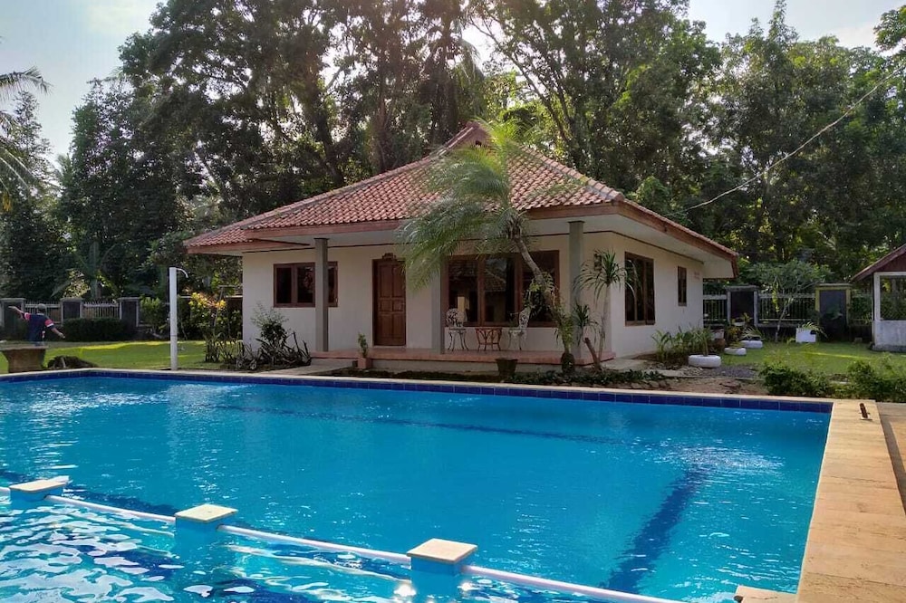 a Villa with beautiful view and access to the beach