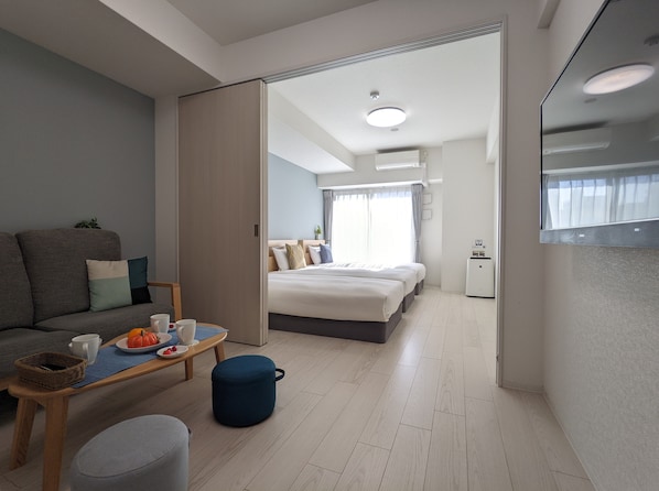 LÀgenhet Superior - 3 enkelsÀngar - icke-rökare | SÀngtillbehör av högsta kvalitet och mörklÀggningsgardiner