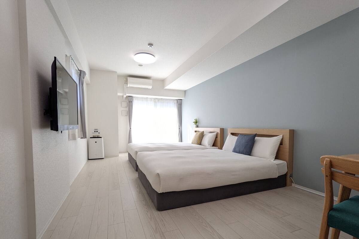 City Apartment, 2 Double Beds, Non Smoking | Premium bedding, blackout drapes, iron/ironing board (on request)