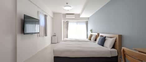City Apartment, 2 Double Beds, Non Smoking | Premium bedding, blackout drapes, iron/ironing board (on request)