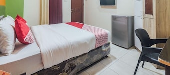 OYO 2010 Satria Guest House