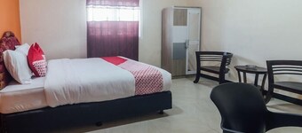 OYO 2010 Satria Guest House