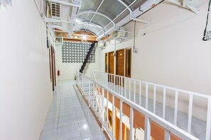 الإطلالة من المنشأة