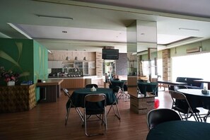 Dining - OYO 2015 Bandara Hotel Balikpapan (Balikpapan)