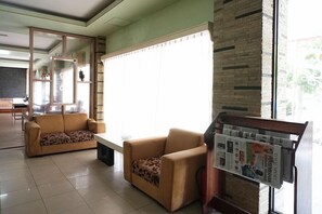 Lobby - OYO 2015 Bandara Hotel Balikpapan (Balikpapan)