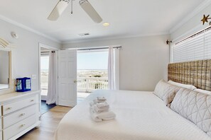 3 bedrooms, iron/ironing board, travel cot, free WiFi - Oceanfront Home on South Beach w/Stunning Views, Wraparound Deck, Tons of Natural Light, BHI Club (Bald Head Island)