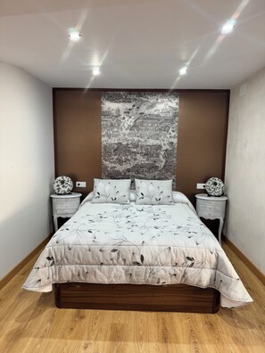 2 sovrum och sängkläder