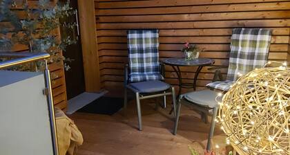 OK vacation apartment with separate entrance and covered terrace