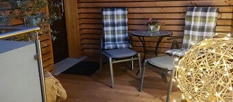 OK vacation apartment with separate entrance and covered terrace