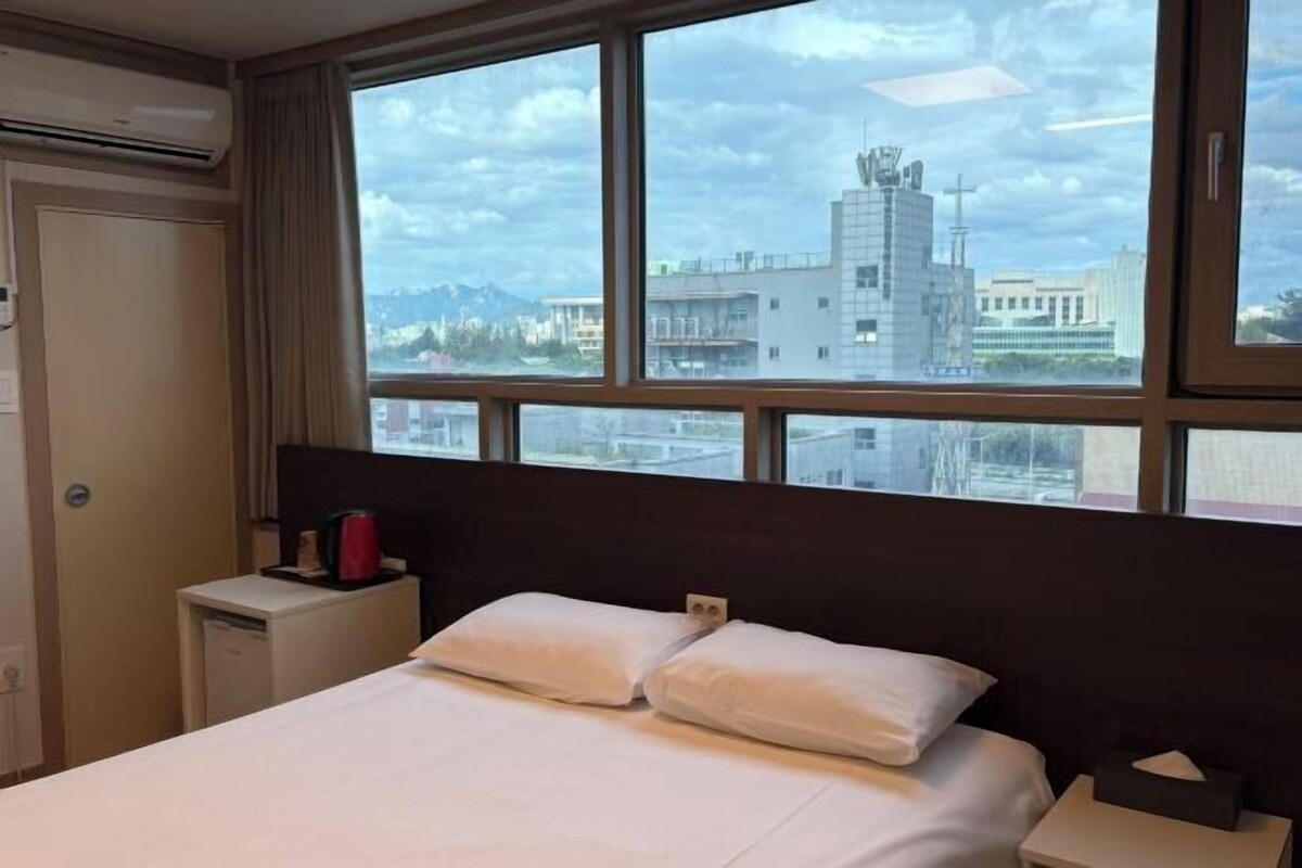Blackout drapes, soundproofing, WiFi (free), bed sheets