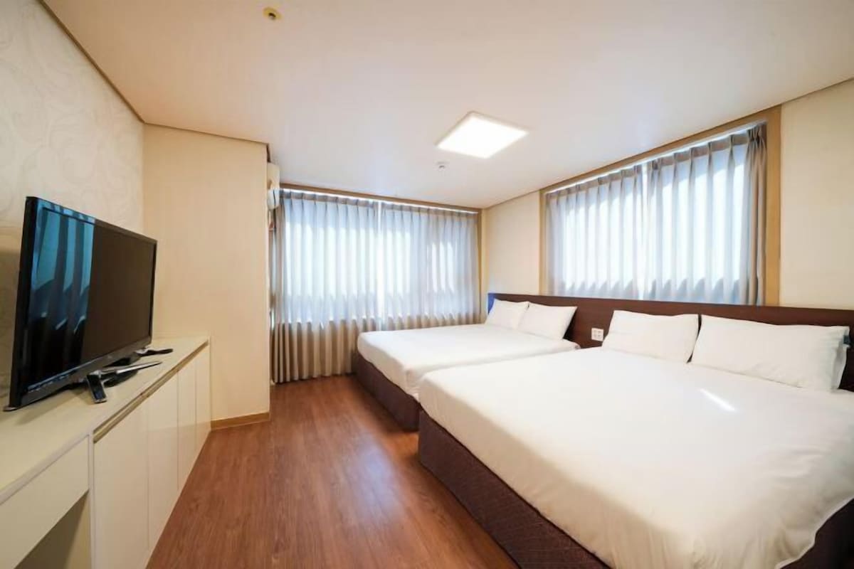 Blackout drapes, soundproofing, WiFi (free), bed sheets