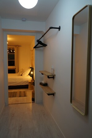 1 bedroom, desk, iron/ironing board, free WiFi
