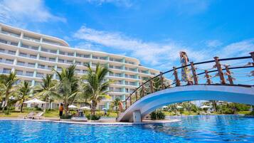 Indoor pool, outdoor pool, sun loungers