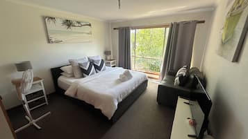 4 bedrooms, in-room safe, iron/ironing board, travel cot