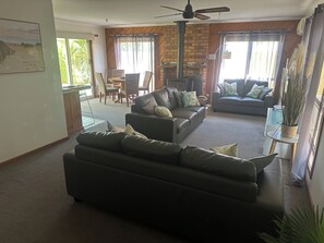 Smart TV, fireplace, DVD player, stereo