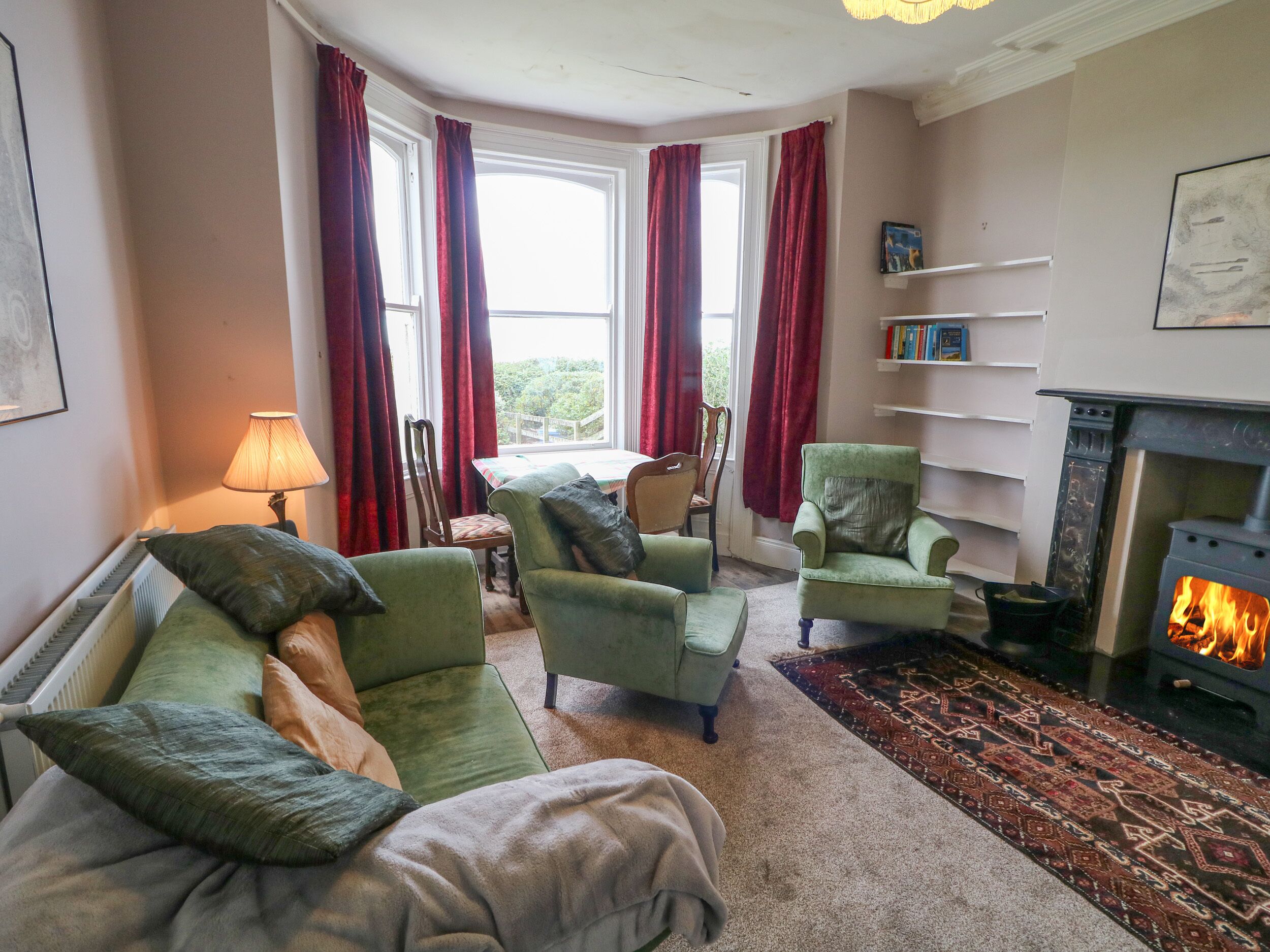 CARRIGUISNAGH, pet friendly, character holiday cottage in Ballycastle