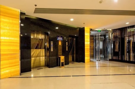 Interior. Dong Fang Hotel
