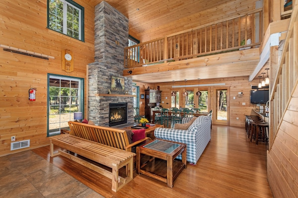 Smart TV, fireplace, DVD player