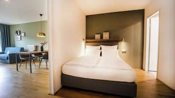 Apartment XL - King bed | Allergikerbettwaren, Schreibtisch, laptopgeeigneter Arbeitsplatz