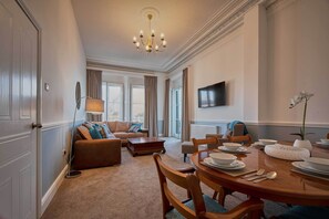Apartment | Dining room - No.10 Zetland (Saltburn-by-the-Sea)