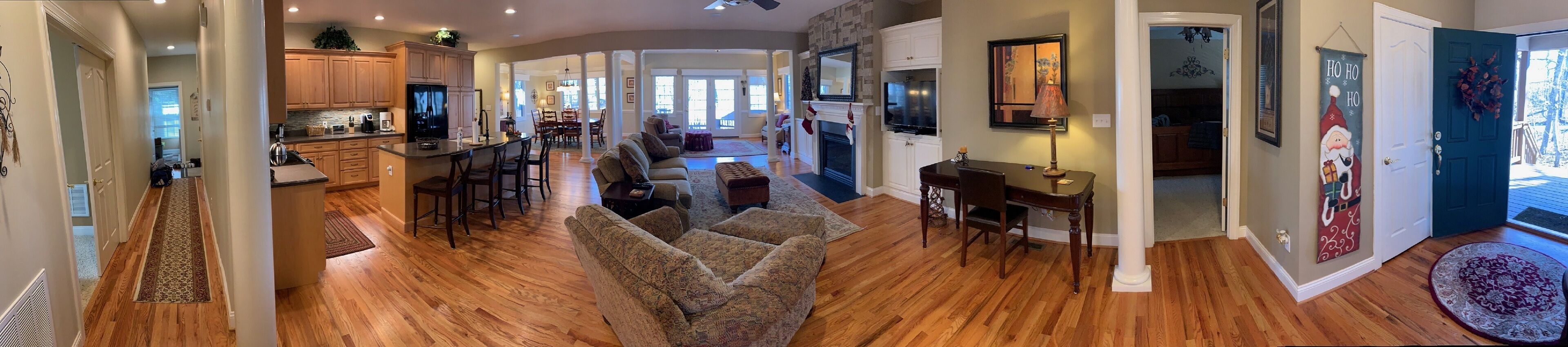 Luxurious Family Friendly Mountain Home! Great Location on Devils Knob