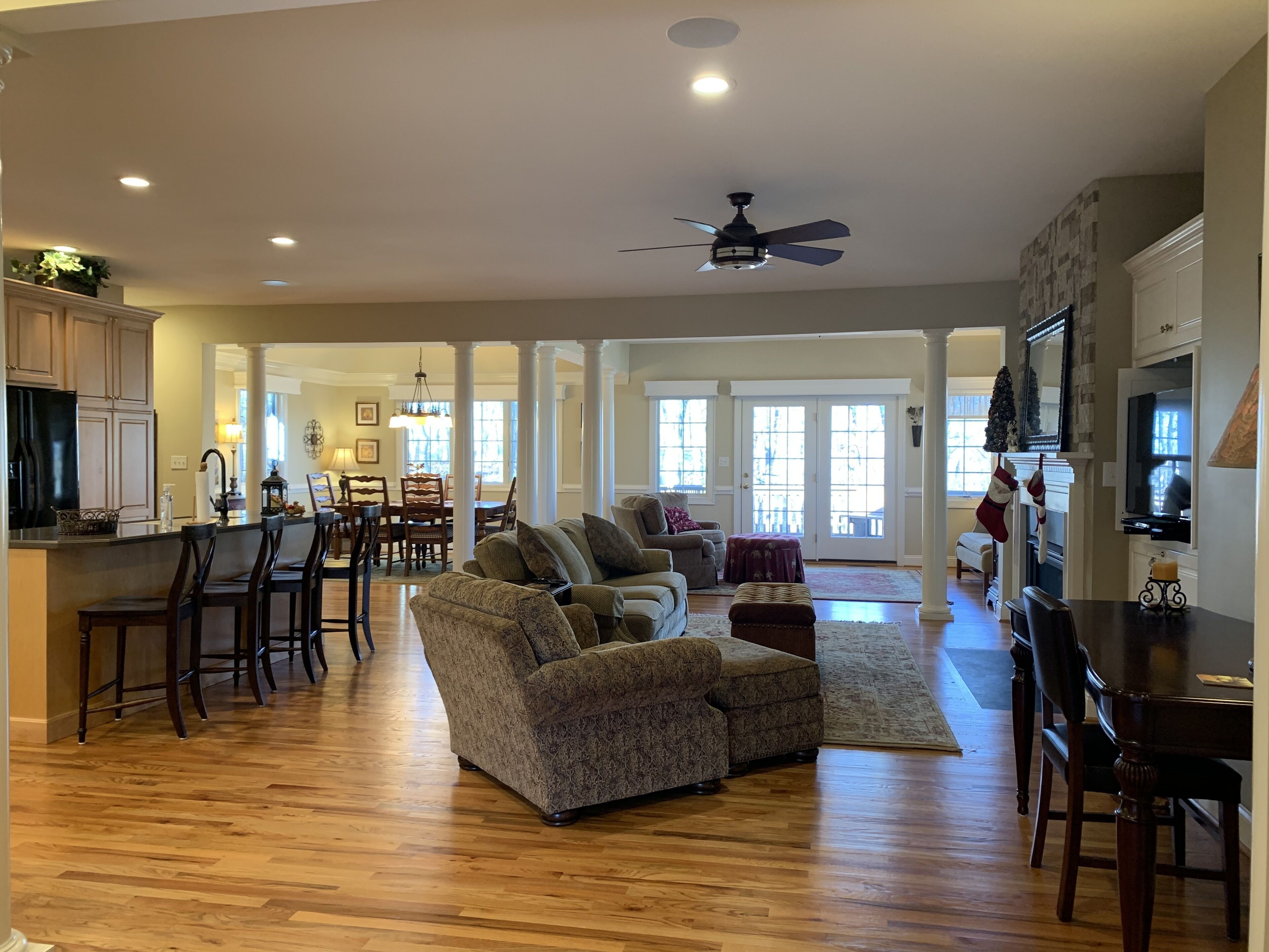 Luxurious Family Friendly Mountain Home! Great Location on Devils Knob