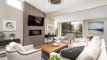Smart TV, fireplace, streaming services, printers