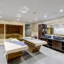 Couples treatment rooms, sauna, hot tub, steam room, Turkish bath