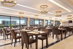 Desayuno buffet todos los días (TRY 550 por persona) 