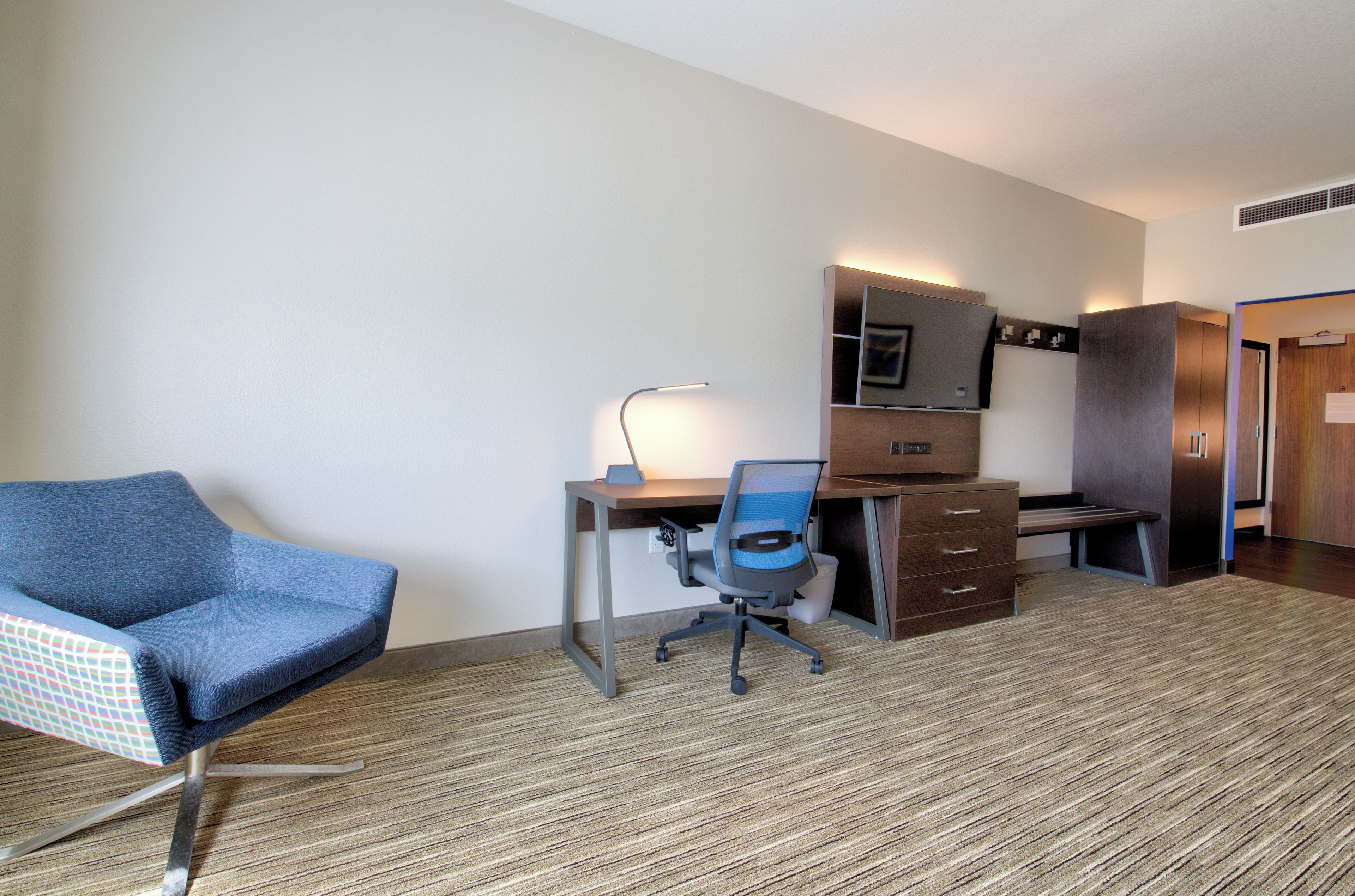 1 bedroom, minibar, in-room safe, desk