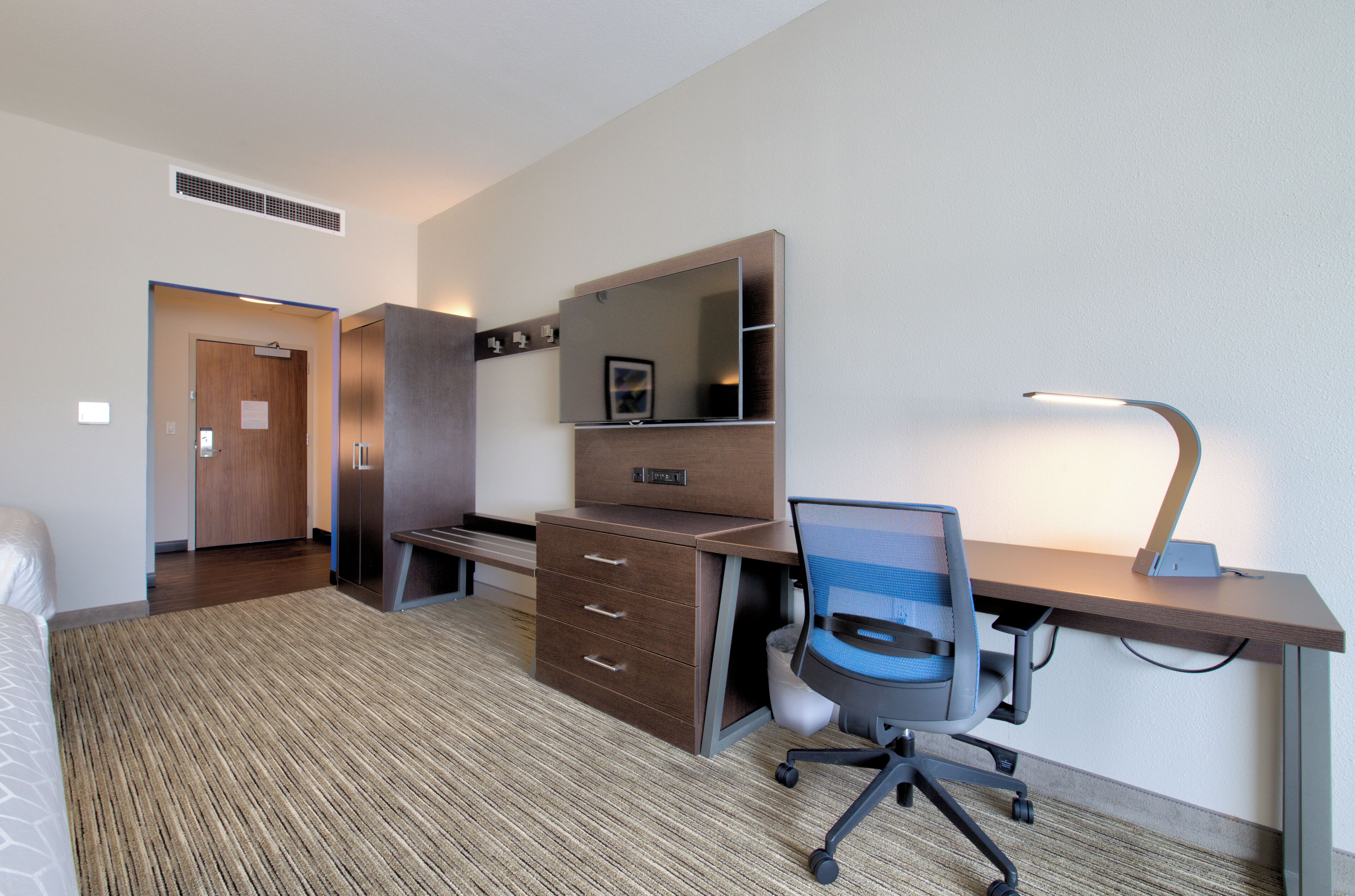 1 bedroom, minibar, in-room safe, desk