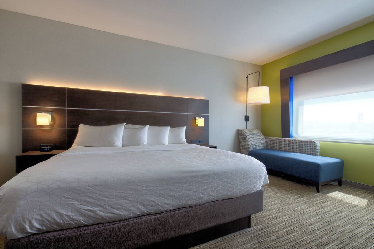 1 bedroom, minibar, in-room safe, desk