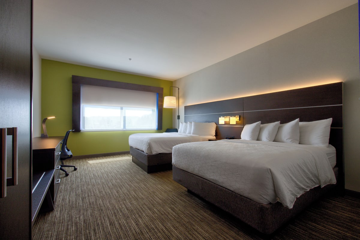 1 bedroom, minibar, in-room safe, desk