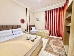 Hypo-allergenic bedding, individually decorated, individually furnished - Downtown Cairo Sweet Home (Cairo)