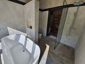 Bañera con ducha, cabezal de ducha tipo lluvia