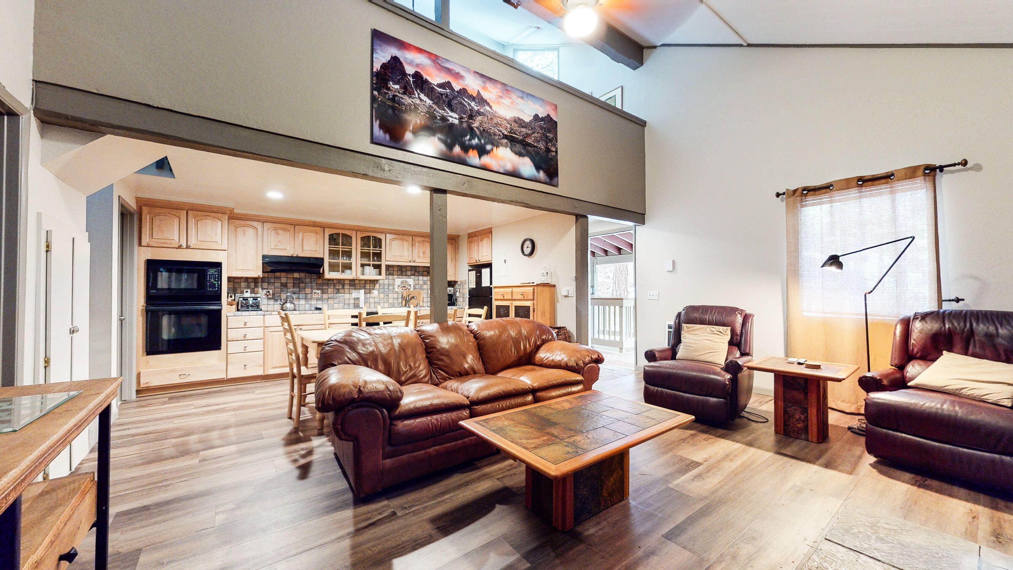 Walk to The Village, Quiet & Cozy w/ Great Complex Amenities. Near the Lakes!