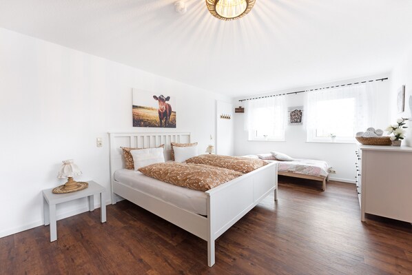 3 bedrooms, iron/ironing board, travel crib, free WiFi
