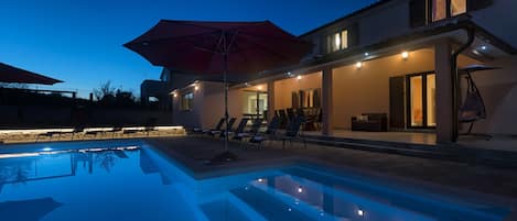 Utomhuspool