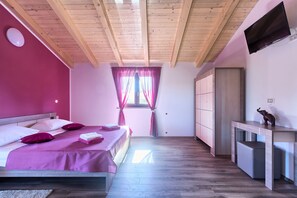 5 soverom, strykejern/-brett, wi-fi (inkludert) og sengetøy